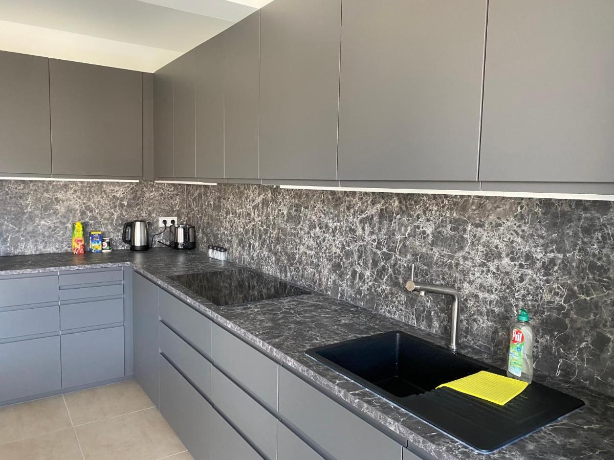 Valley Of Business Frankfurt-airport - Black Label Penthouse Apartment *